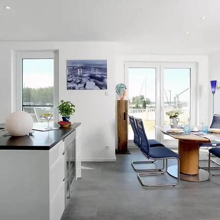 Am Yachthafen In * Peenemunde