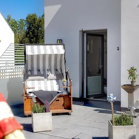 Am Yachthafen In Peenemunde