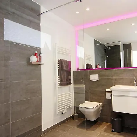 Am Yachthafen In Tatil Evi *